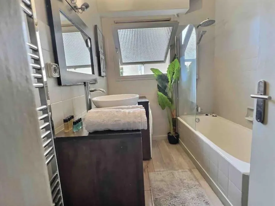 Mozart 10 Min Walk From Palais Des Festivals. Parking Apartment Cannes