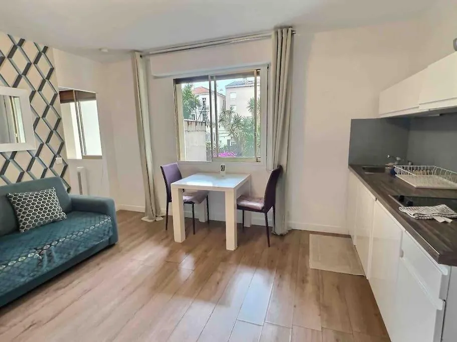 Mozart 10 Min Walk From Palais Des Festivals. Parking Apartment Cannes France