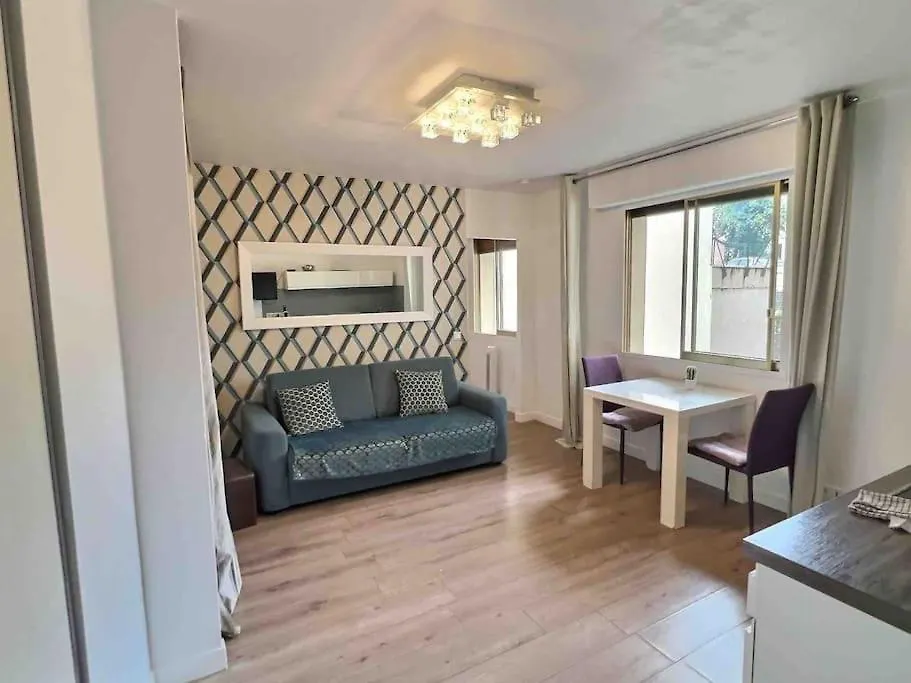 Mozart 10 Min Walk From Palais Des Festivals. Parking Apartment Cannes